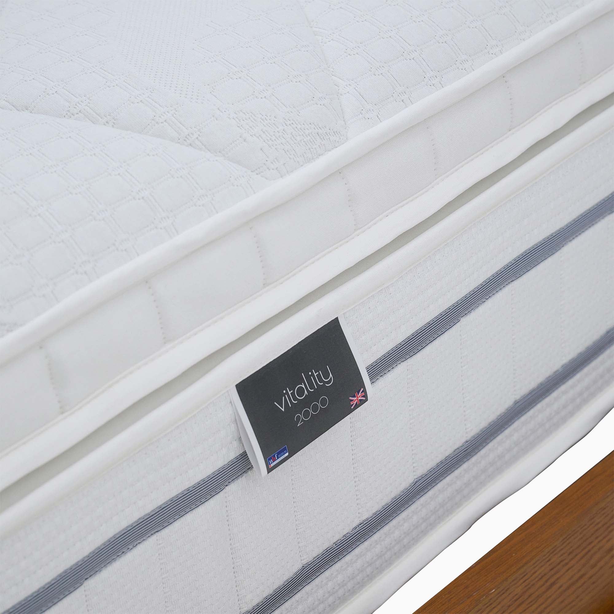 Serene Low Bedframe - 6' Low Food End Bed Oak / Oak Veneer - Super King - Image 5
