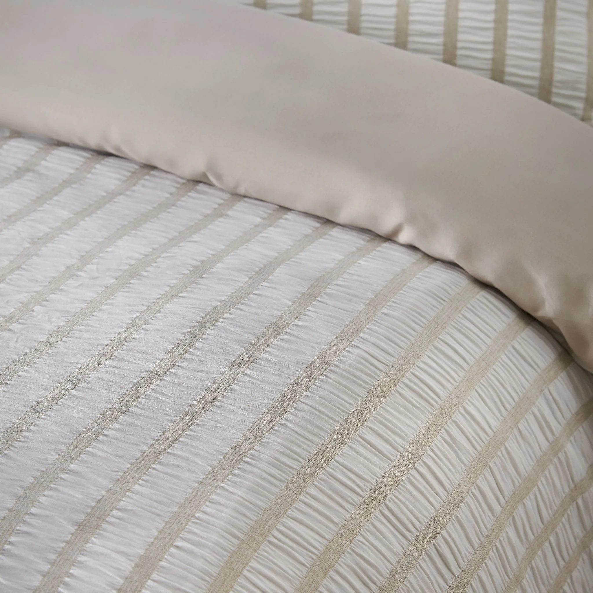 Catherine Lansfield So Soft Seersucker Cream Stripe Duvet Set - DISC So Soft Seersucker Natural Stripe Duvet Set Double - Image 3
